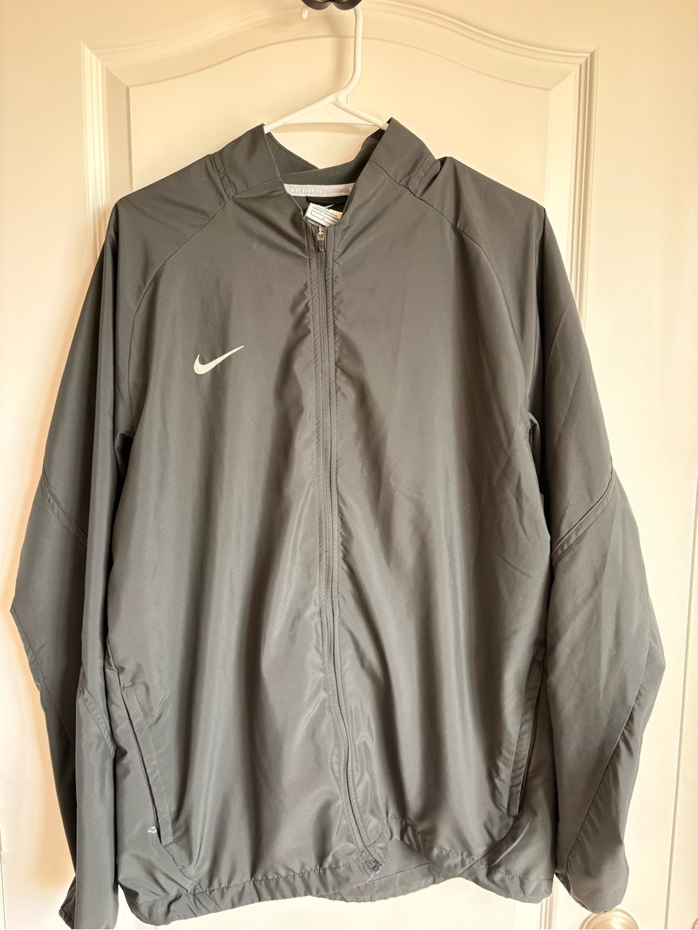 Nike Running Men's Charcoal Gray Full-Zip Performance Jacket